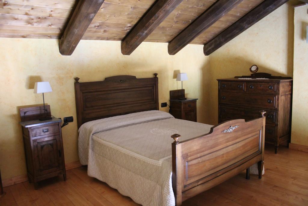 Azienda Agricola Garoglio Davide Alfiano Natta Exteriör bild